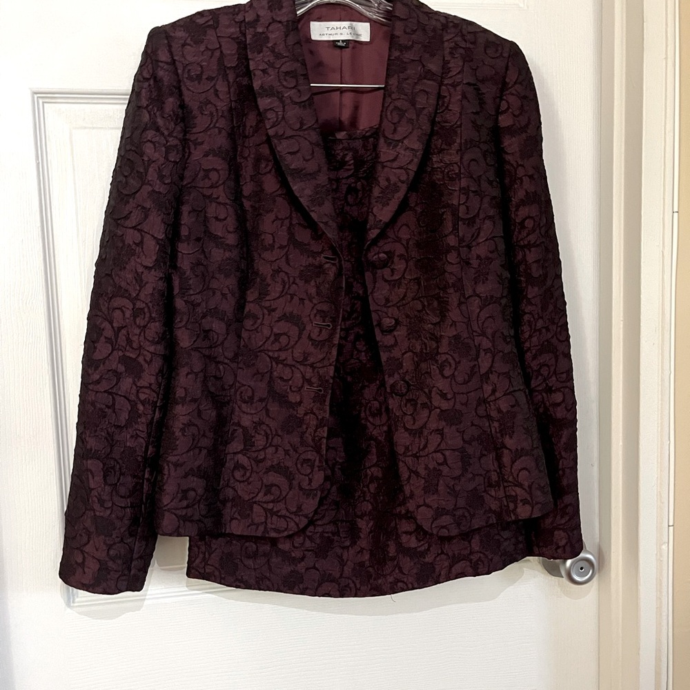Yakira Floral Burgundy Blazer and Top Set